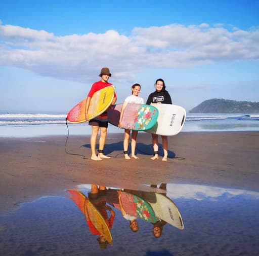 Bild zur Bildungsurlaub-Veranstaltung Spanischkurs in Costa Rica: Erlebe 10 Tage Land und Kultur am Jacó Beach (zusätzlicher Surfkurs möglich)